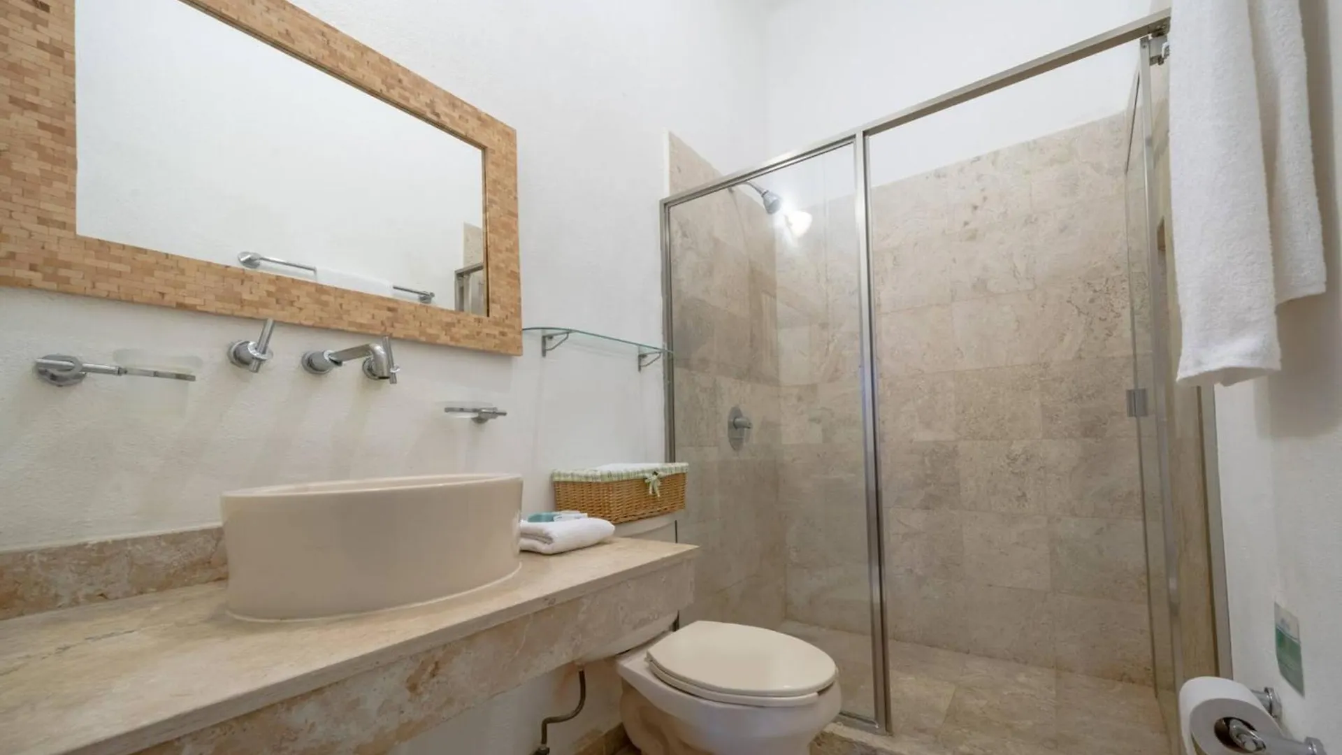 2 Bedroom Condo Only Steps To The Beach - At Magic Paradise Condos, Mamitas Beach - Magia Playa del Carmen Prázdninový dům